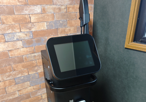 吹田・関大前のメンズ脱毛サロンR.E.Iの最新メンズ脱毛機写真